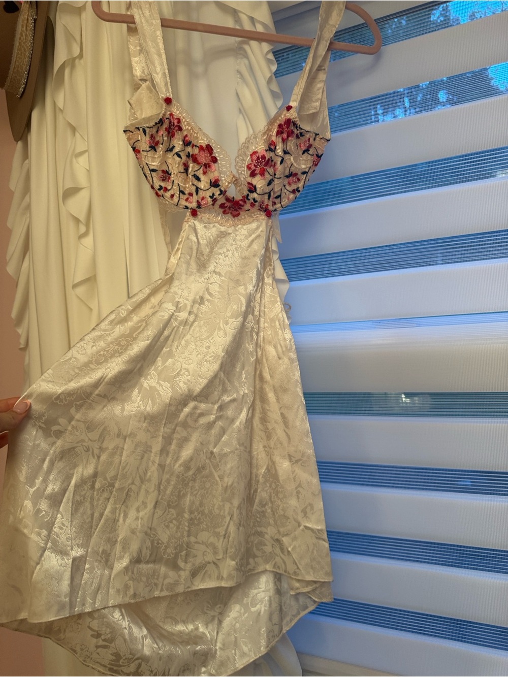 For love and lemons festival rose slip dress - ivory - Picture 2 of 3